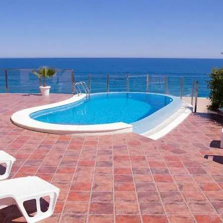 Hébergement de vacances Luxury 1 Line,bbq, Pool,jacuzzi